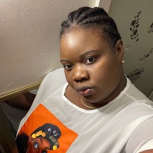 Meet your Posher, Alexandra